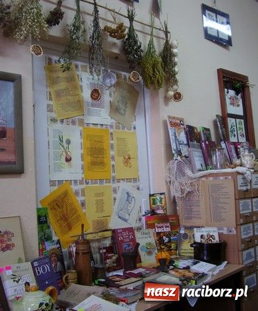 Zdjęcie w galerii na portalu naszraciborz.pl: Zaproszenie na wystawę - Spiżarnia Literacka wiadomości z regionu