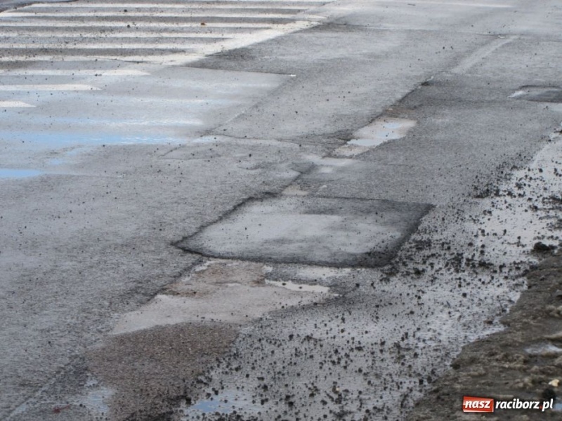 Zdjęcie w galerii na portalu naszraciborz.pl: Armii Krajowej i Rudzka się sypią wiadomości z regionu