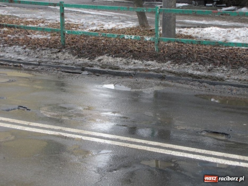 Zdjęcie w galerii na portalu naszraciborz.pl: Armii Krajowej i Rudzka się sypią wiadomości z regionu