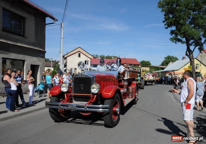 Zdjęcie w galerii na portalu naszraciborz.pl: Strażacki oldtimer dumą Pietrowic wiadomości z regionu