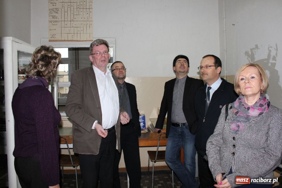 Zdjęcie w galerii na portalu naszraciborz.pl: Radości i bolączki dyrektora II LO wiadomości z regionu