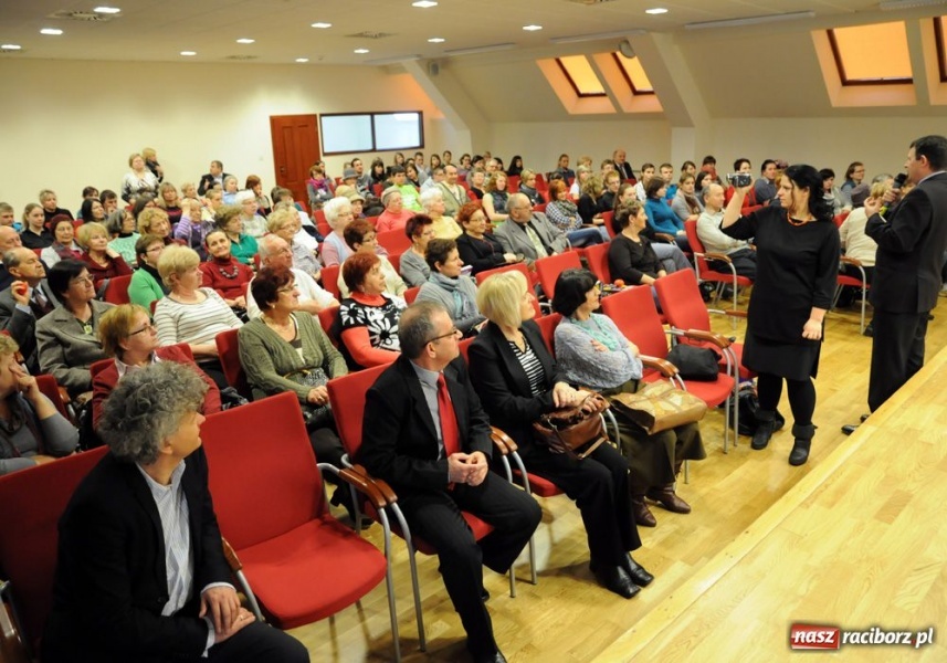 Zdjęcie w galerii na portalu naszraciborz.pl: Sztuczne serce pokazano na zamku wiadomości z regionu