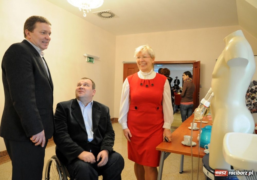 Zdjęcie w galerii na portalu naszraciborz.pl: Sztuczne serce pokazano na zamku wiadomości z regionu