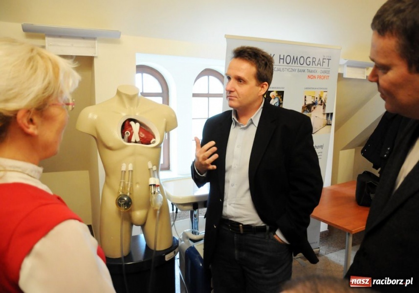 Zdjęcie w galerii na portalu naszraciborz.pl: Sztuczne serce pokazano na zamku wiadomości z regionu