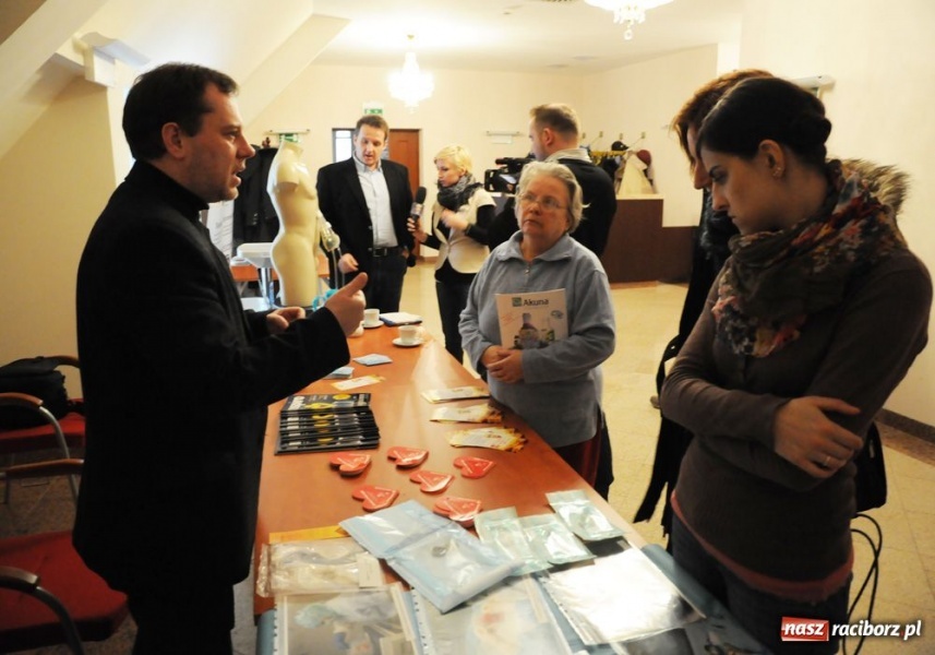 Zdjęcie w galerii na portalu naszraciborz.pl: Sztuczne serce pokazano na zamku wiadomości z regionu