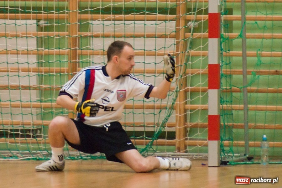 Zdjęcie w galerii na portalu naszraciborz.pl: Pędzące Byki na kolanach wiadomości z regionu