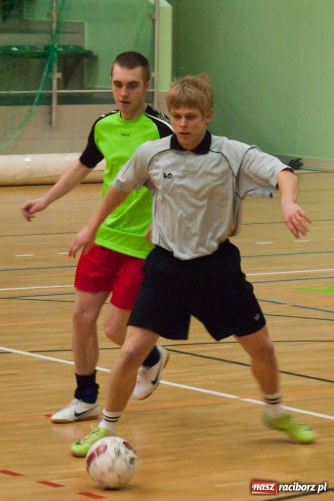 Zdjęcie w galerii na portalu naszraciborz.pl: Pędzące Byki na kolanach wiadomości z regionu