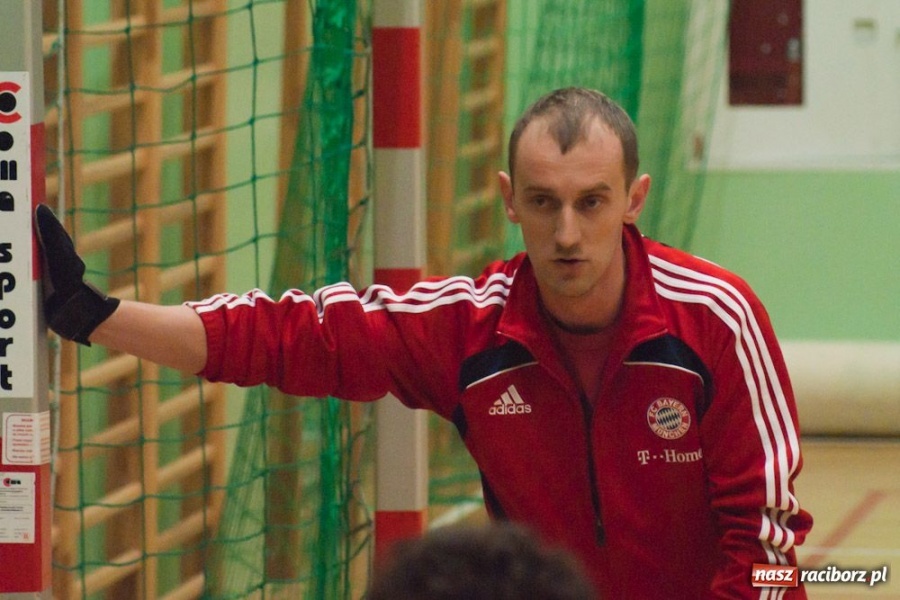 Zdjęcie w galerii na portalu naszraciborz.pl: Pędzące Byki na kolanach wiadomości z regionu