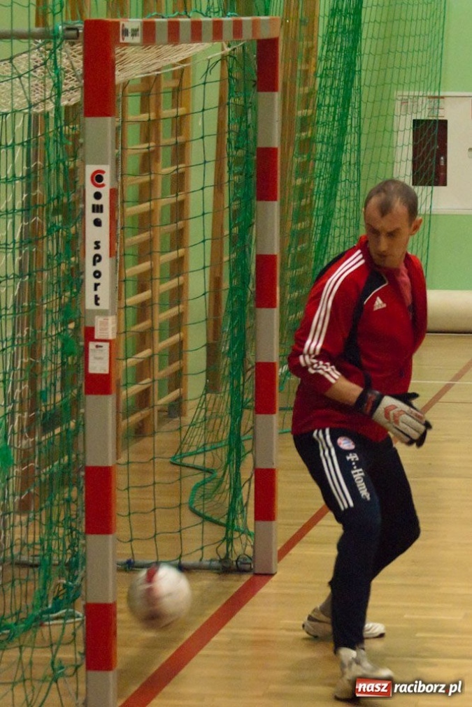 Zdjęcie w galerii na portalu naszraciborz.pl: Pędzące Byki na kolanach wiadomości z regionu