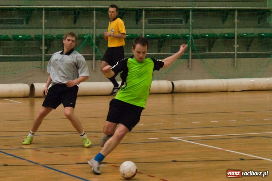 Zdjęcie w galerii na portalu naszraciborz.pl: Pędzące Byki na kolanach wiadomości z regionu