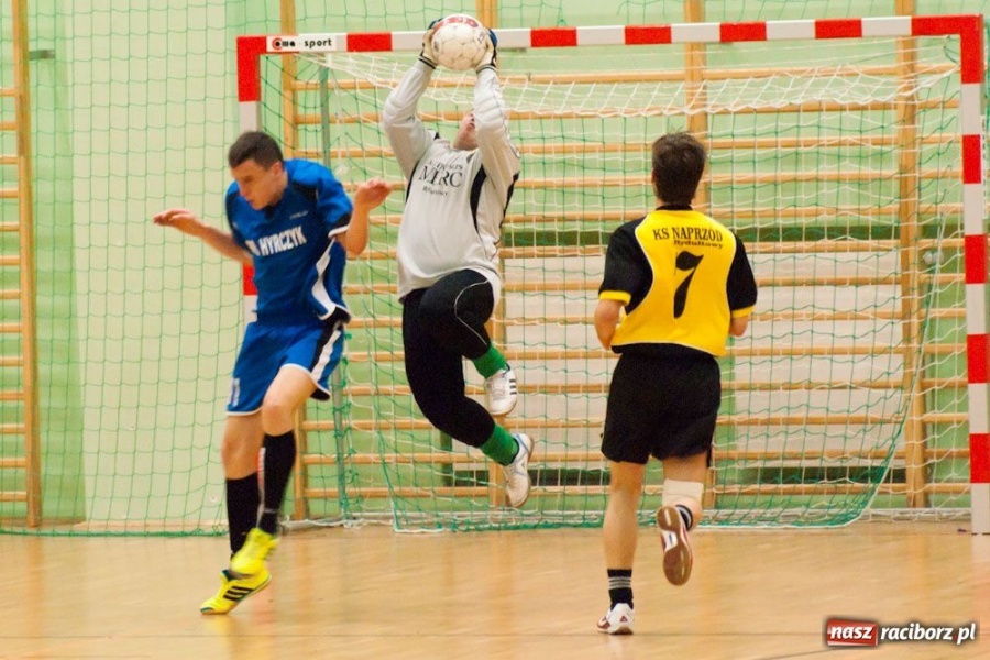 Zdjęcie w galerii na portalu naszraciborz.pl: Pędzące Byki na kolanach wiadomości z regionu