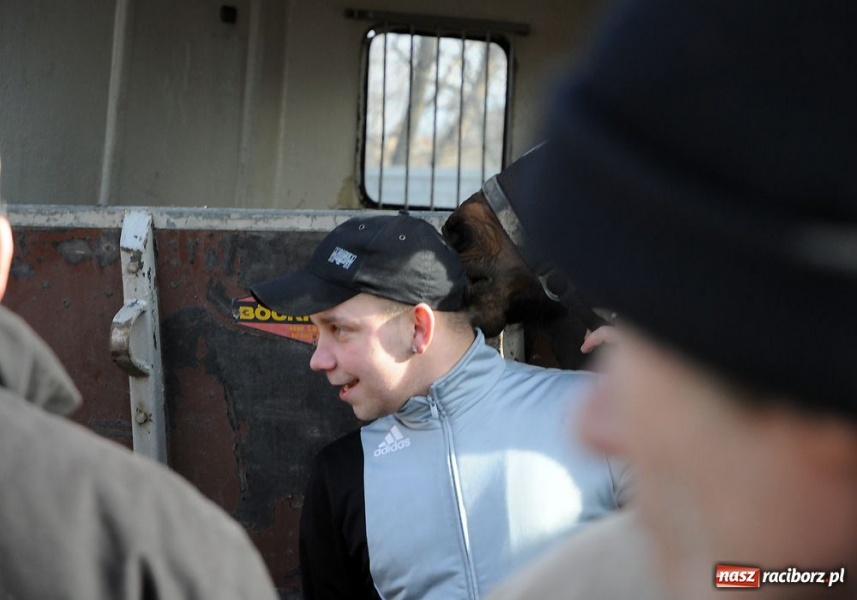 Zdjęcie w galerii na portalu naszraciborz.pl: Targ ruszył. Bez żadnych protestów wiadomości z regionu