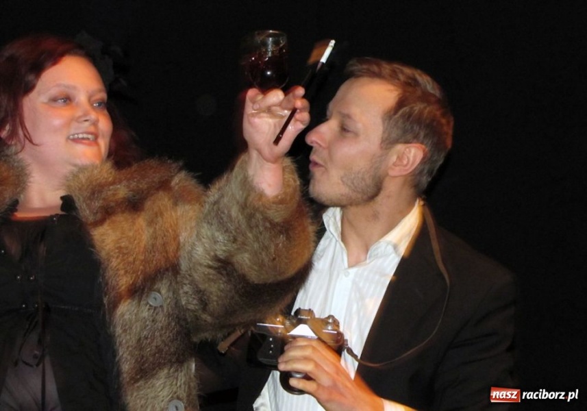 Zdjęcie w galerii na portalu naszraciborz.pl: Śmierć na deskach Strzechy wiadomości z regionu