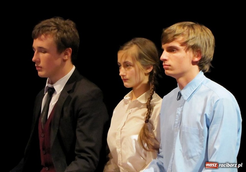 Zdjęcie w galerii na portalu naszraciborz.pl: Młodzi zagrali Gombrowicza wiadomości z regionu