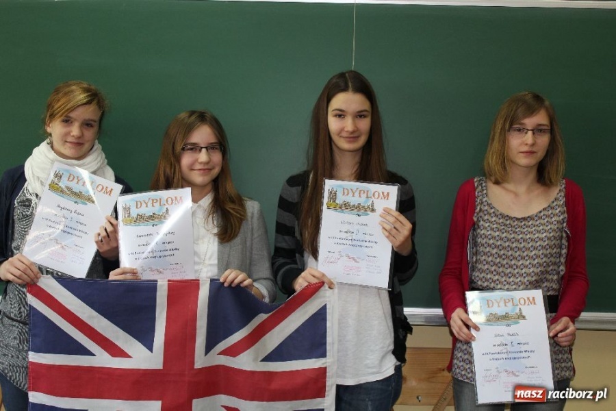 Zdjęcie w galerii na portalu naszraciborz.pl: W II LO sprawdzili swój angielski wiadomości z regionu