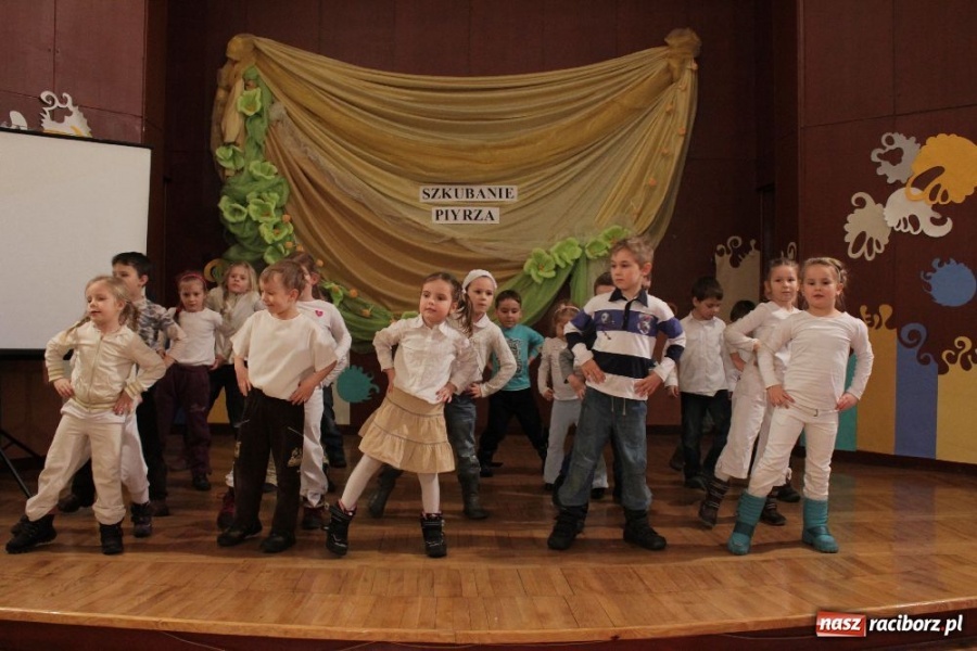 Zdjęcie w galerii na portalu naszraciborz.pl: I znów leciało pierze... wiadomości z regionu