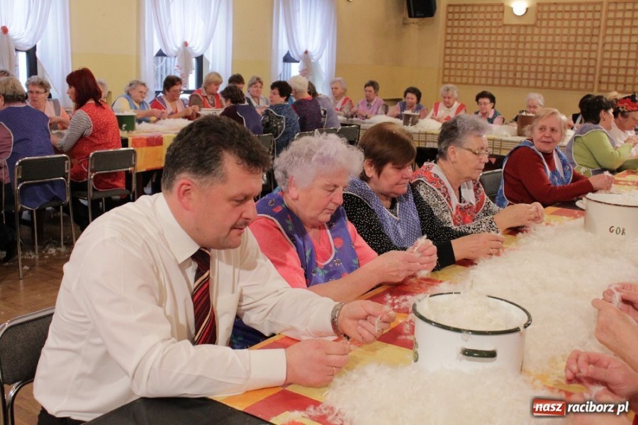 Zdjęcie w galerii na portalu naszraciborz.pl: I znów leciało pierze... wiadomości z regionu