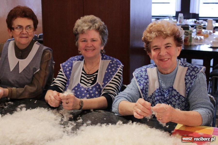 Zdjęcie w galerii na portalu naszraciborz.pl: I znów leciało pierze... wiadomości z regionu