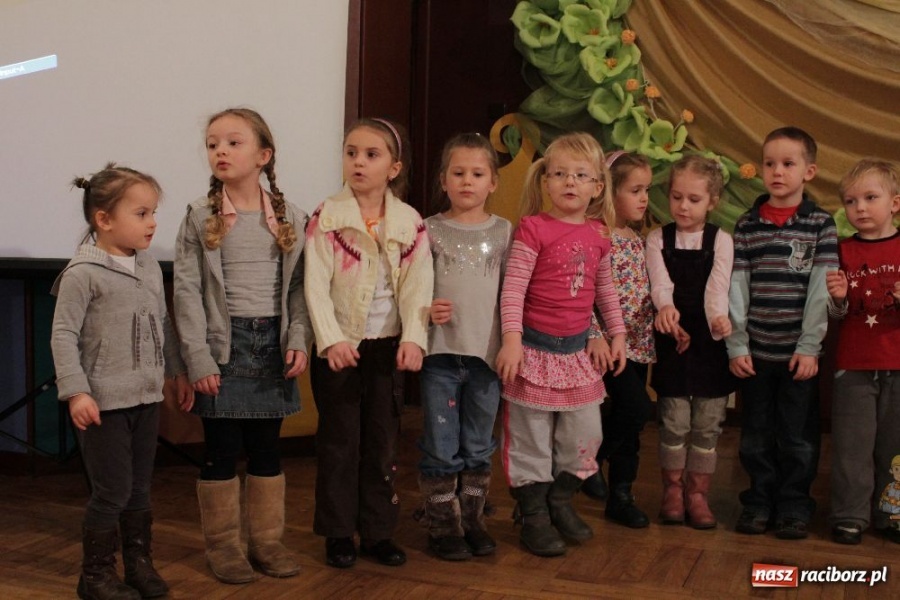 Zdjęcie w galerii na portalu naszraciborz.pl: I znów leciało pierze... wiadomości z regionu