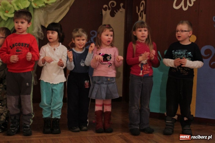 Zdjęcie w galerii na portalu naszraciborz.pl: I znów leciało pierze... wiadomości z regionu