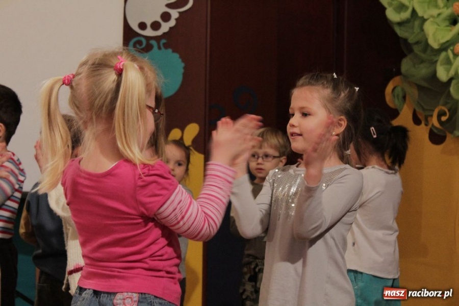 Zdjęcie w galerii na portalu naszraciborz.pl: I znów leciało pierze... wiadomości z regionu