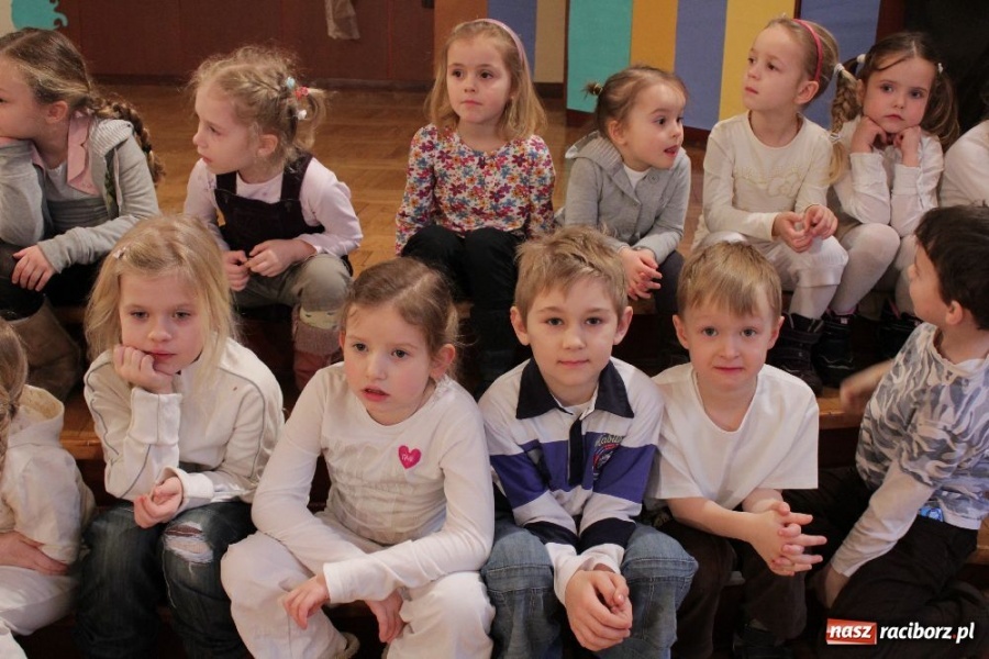 Zdjęcie w galerii na portalu naszraciborz.pl: I znów leciało pierze... wiadomości z regionu