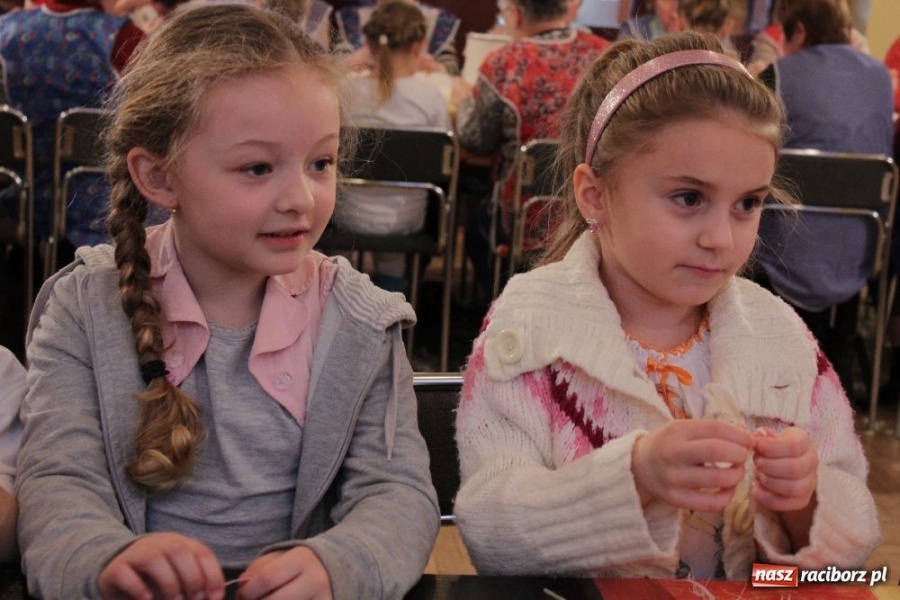 Zdjęcie w galerii na portalu naszraciborz.pl: I znów leciało pierze... wiadomości z regionu