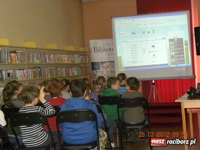 Zdjęcie w galerii na portalu naszraciborz.pl: Dzień Bezpiecznego Internetu w Bibliotece wiadomości z regionu