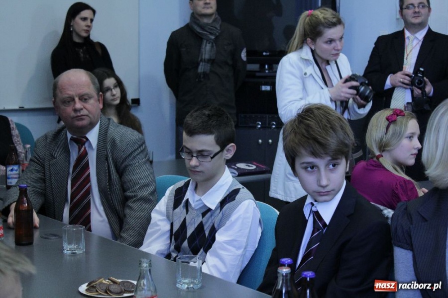 Zdjęcie w galerii na portalu naszraciborz.pl: Najlepsi uczniowie nagrodzeni wiadomości z regionu