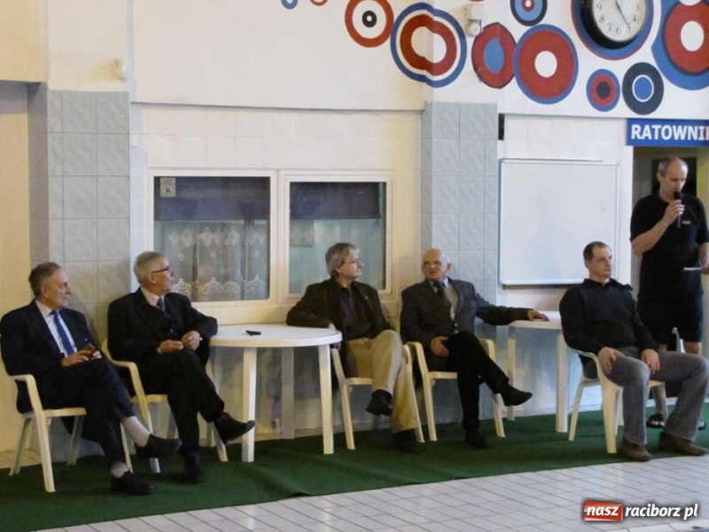 Zdjęcie w galerii na portalu naszraciborz.pl: Studenci PWSZ na podium wiadomości z regionu