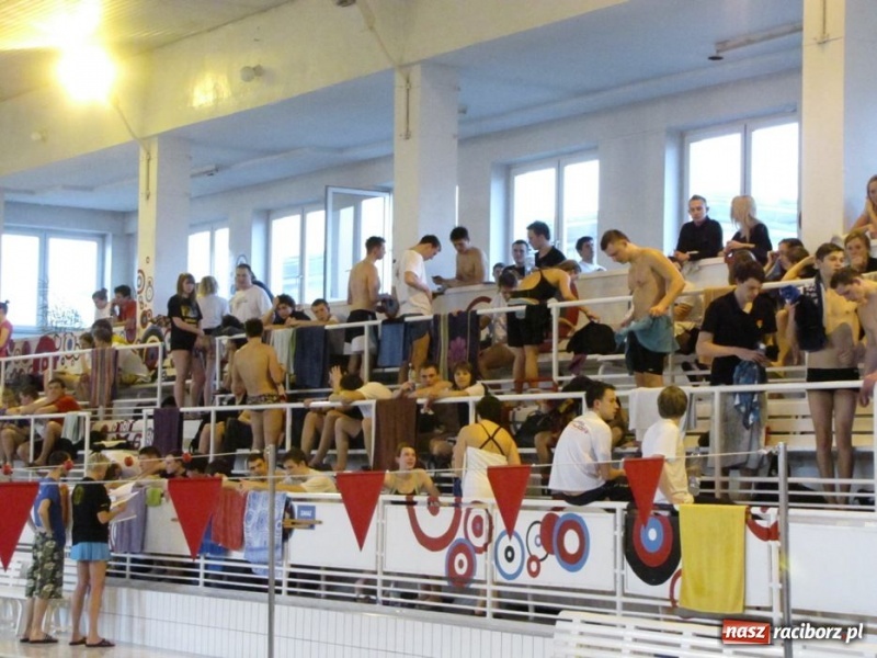 Zdjęcie w galerii na portalu naszraciborz.pl: Studenci PWSZ na podium wiadomości z regionu