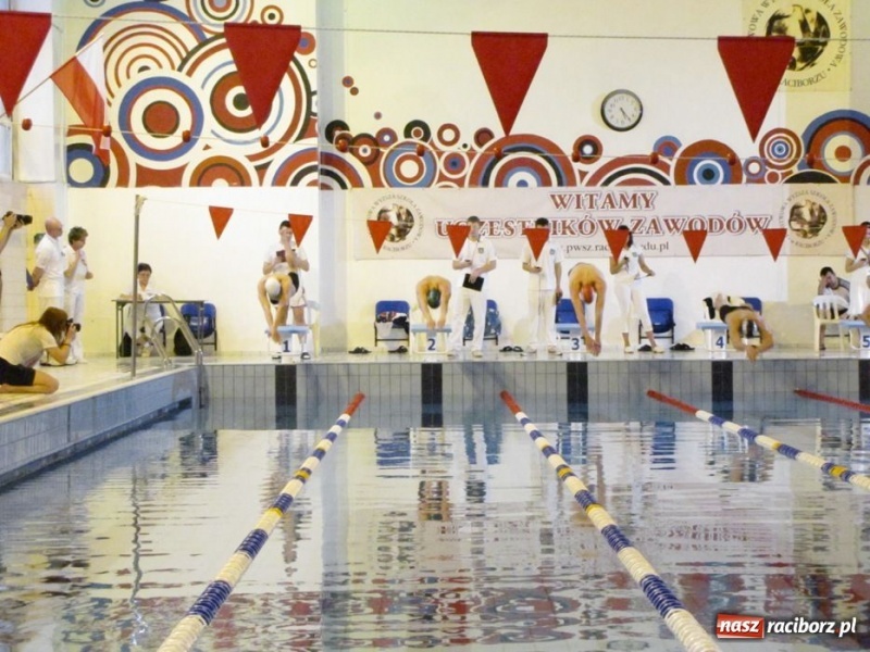 Zdjęcie w galerii na portalu naszraciborz.pl: Studenci PWSZ na podium wiadomości z regionu