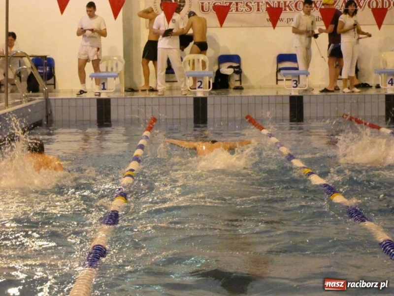 Zdjęcie w galerii na portalu naszraciborz.pl: Studenci PWSZ na podium wiadomości z regionu