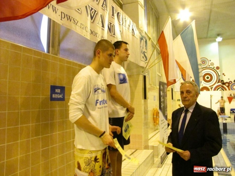 Zdjęcie w galerii na portalu naszraciborz.pl: Studenci PWSZ na podium wiadomości z regionu