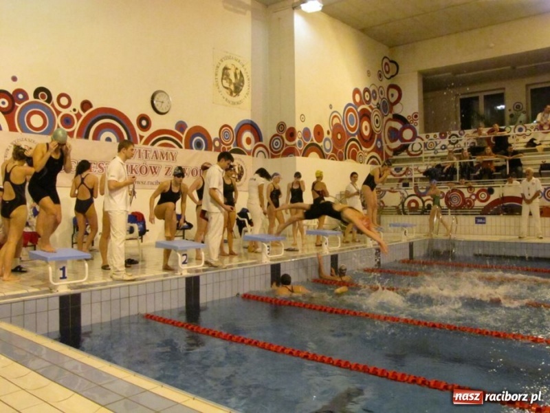 Zdjęcie w galerii na portalu naszraciborz.pl: Studenci PWSZ na podium wiadomości z regionu