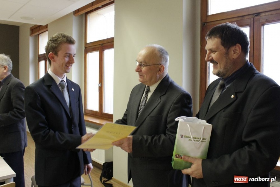 Zdjęcie w galerii na portalu naszraciborz.pl: Stypendia RIG-u wręczone wiadomości z regionu