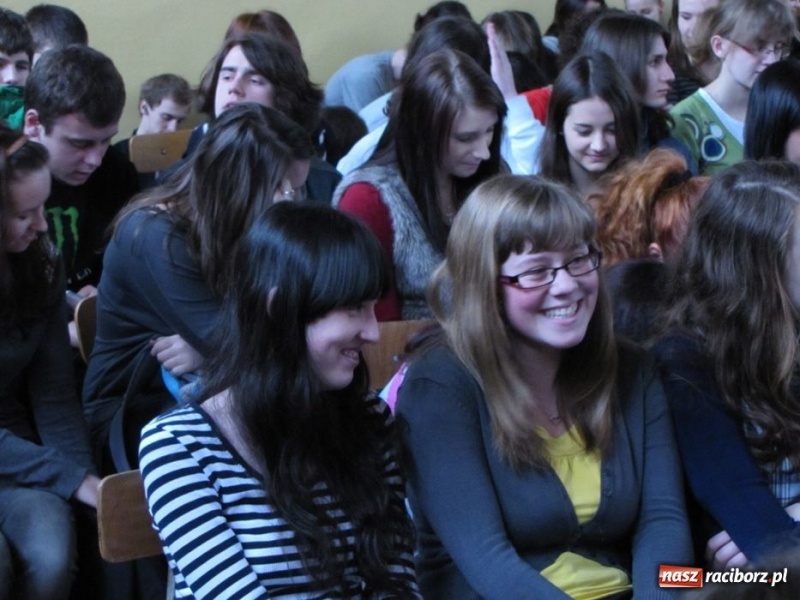 Zdjęcie w galerii na portalu naszraciborz.pl: W II LO pamiętają o wyklętych wiadomości z regionu