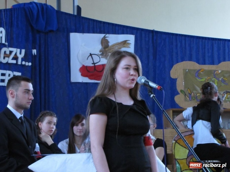 Zdjęcie w galerii na portalu naszraciborz.pl: W II LO pamiętają o wyklętych wiadomości z regionu