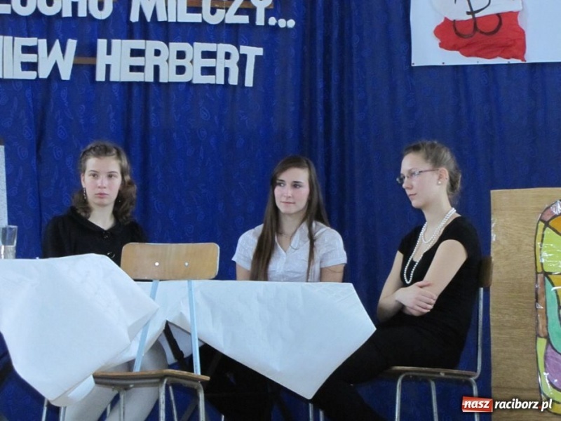 Zdjęcie w galerii na portalu naszraciborz.pl: W II LO pamiętają o wyklętych wiadomości z regionu