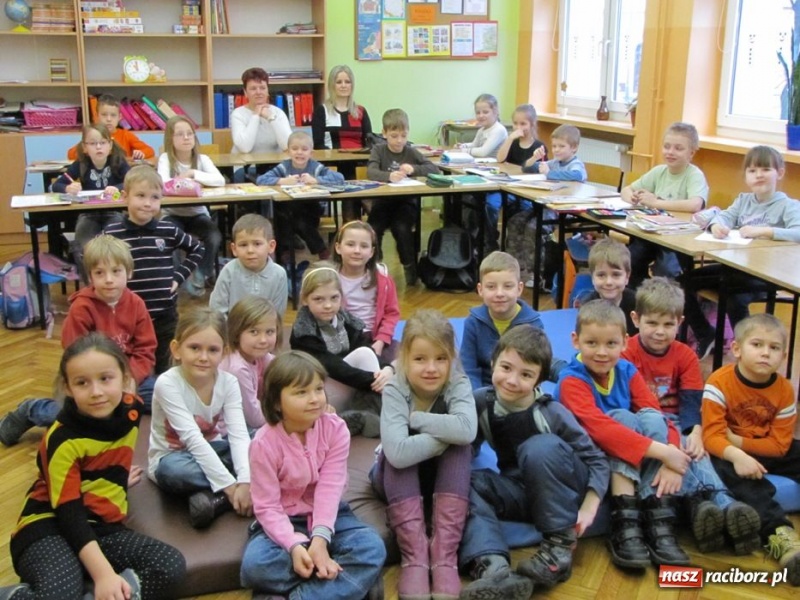 Zdjęcie w galerii na portalu naszraciborz.pl: Przedszkolaki odwiedziły SP 13 wiadomości z regionu