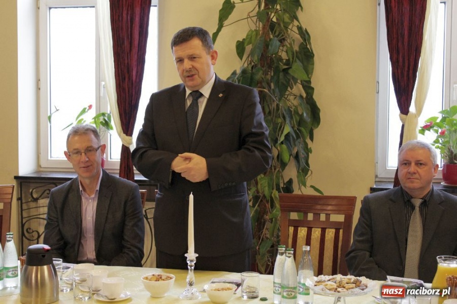 Zdjęcie w galerii na portalu naszraciborz.pl: Doroczna odprawa OC w Raciborskiej wiadomości z regionu