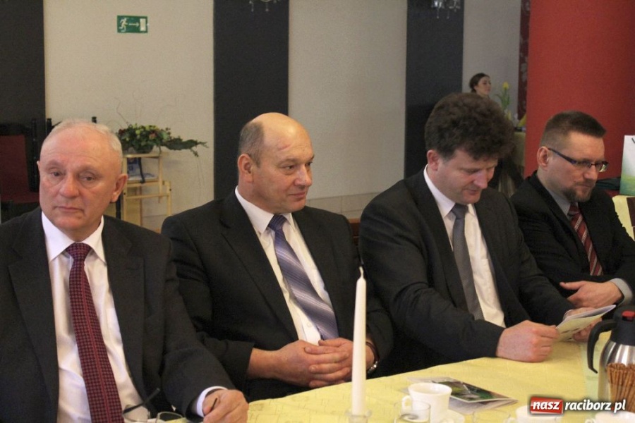 Zdjęcie w galerii na portalu naszraciborz.pl: Doroczna odprawa OC w Raciborskiej wiadomości z regionu