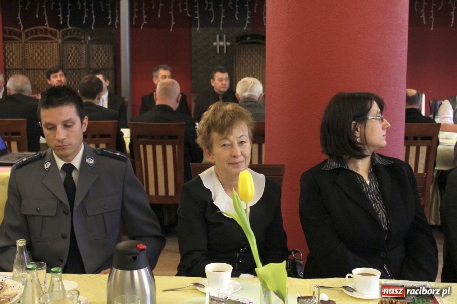 Zdjęcie w galerii na portalu naszraciborz.pl: Doroczna odprawa OC w Raciborskiej wiadomości z regionu