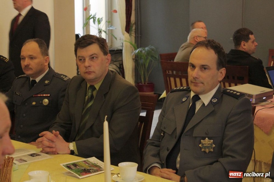 Zdjęcie w galerii na portalu naszraciborz.pl: Doroczna odprawa OC w Raciborskiej wiadomości z regionu