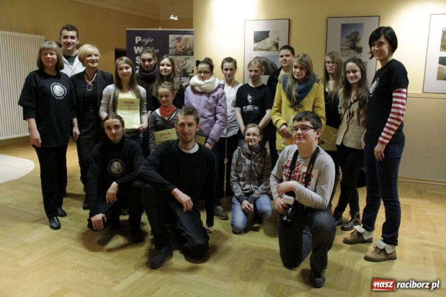 Zdjęcie w galerii na portalu naszraciborz.pl: Nauczyli się patrzeć na świat wiadomości z regionu
