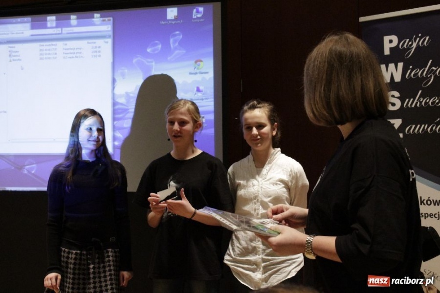 Zdjęcie w galerii na portalu naszraciborz.pl: Nauczyli się patrzeć na świat wiadomości z regionu