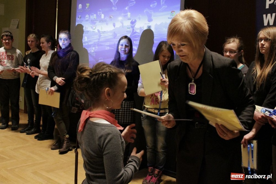 Zdjęcie w galerii na portalu naszraciborz.pl: Nauczyli się patrzeć na świat wiadomości z regionu