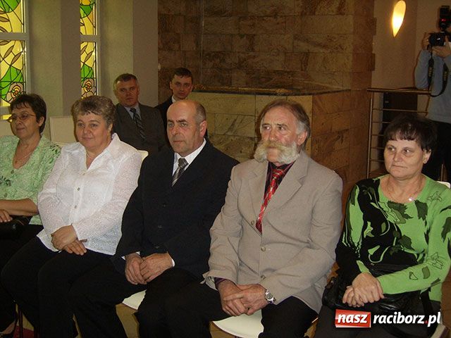 Zdjęcie w galerii na portalu naszraciborz.pl: Służyli Polsce, rodzice dostali medale wiadomości z regionu