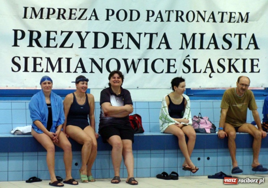 Zdjęcie w galerii na portalu naszraciborz.pl: Pływanie: złoci Siwkowie wiadomości z regionu
