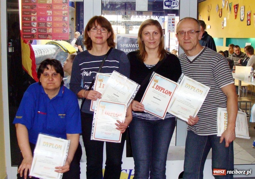 Zdjęcie w galerii na portalu naszraciborz.pl: Pływanie: złoci Siwkowie wiadomości z regionu